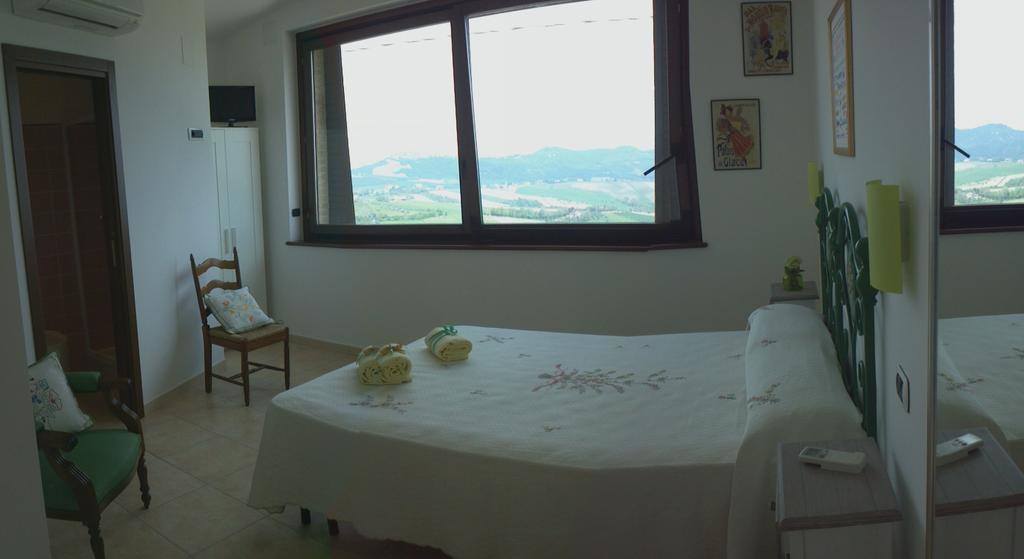 Bed And Breakfast San Martino Castignano Oda fotoğraf
